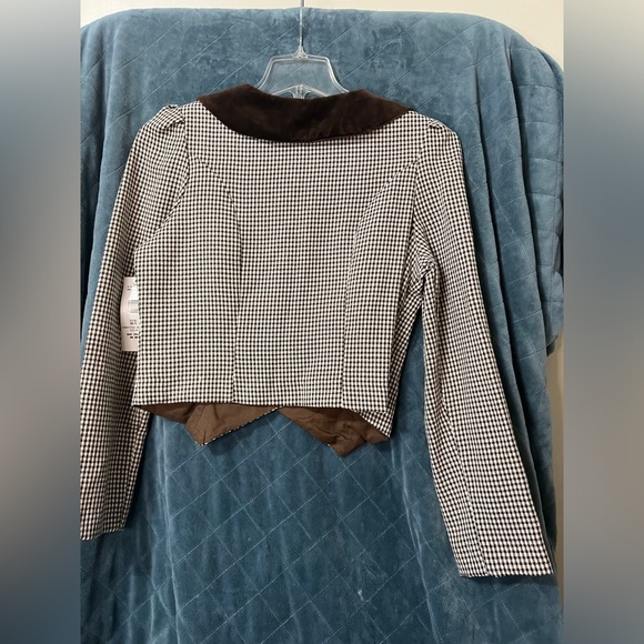 Women's NWT Long Sleeve Button Down Blazer With Felt Crushed Brown Velvet Collar - Picture 2 of 6